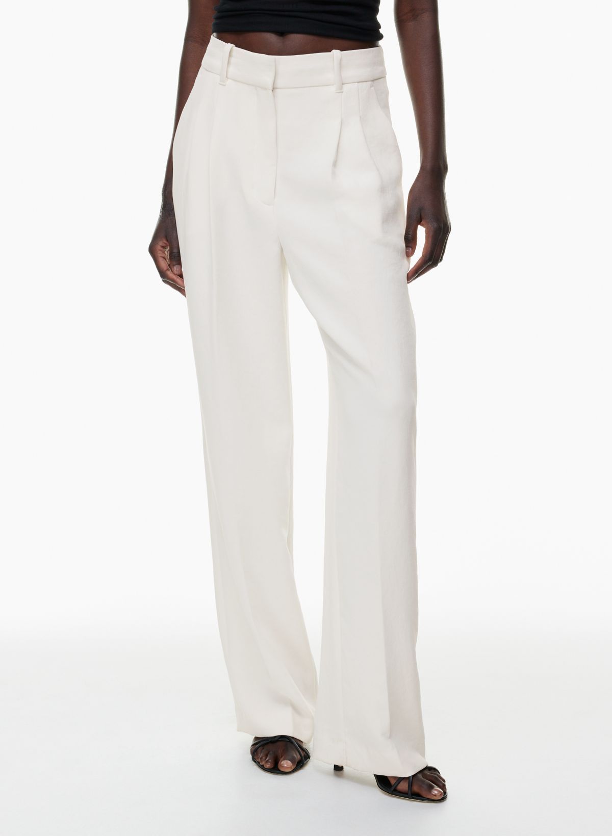 THE EFFORTLESS PANT™ | Aritzia