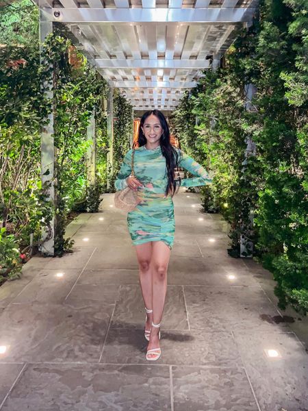 Green dress


#LTKunder100 #LTKstyletip #LTKsalealert