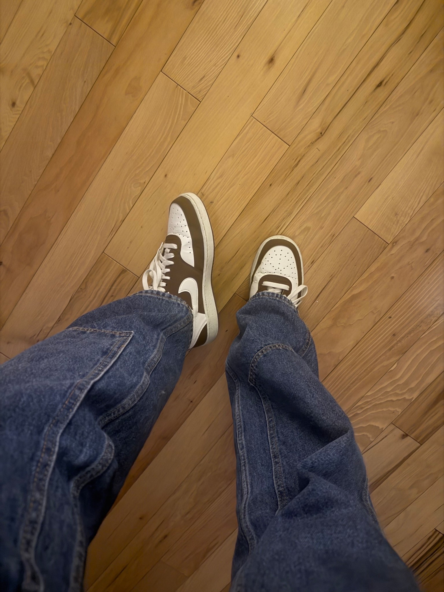 Loving my brown Nike sneakers and Abercrombie tall jeans lately 🤎👟

#LTKFindsUnder100 #LTKootd #LTKTall