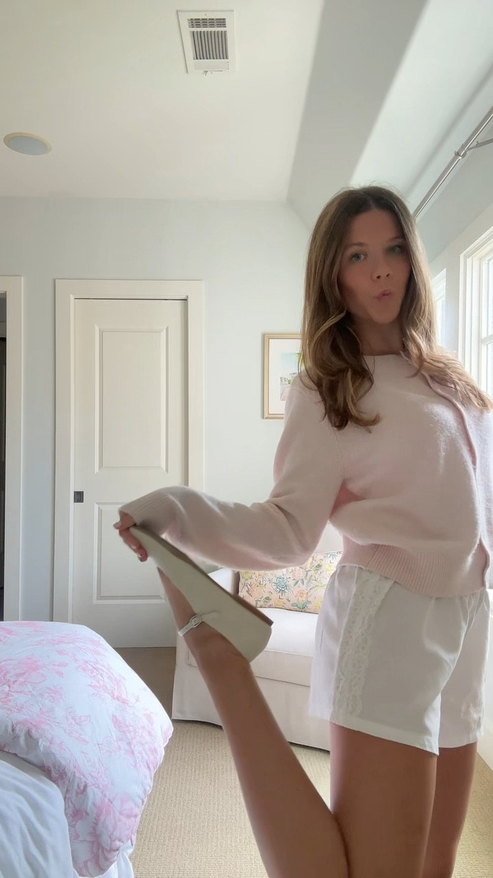 playing around with @shopannakatherine !!!!! Such a fun transition to fall outfit 

#LTKFindsUnder100 #LTKStyleTip #LTKSeasonal