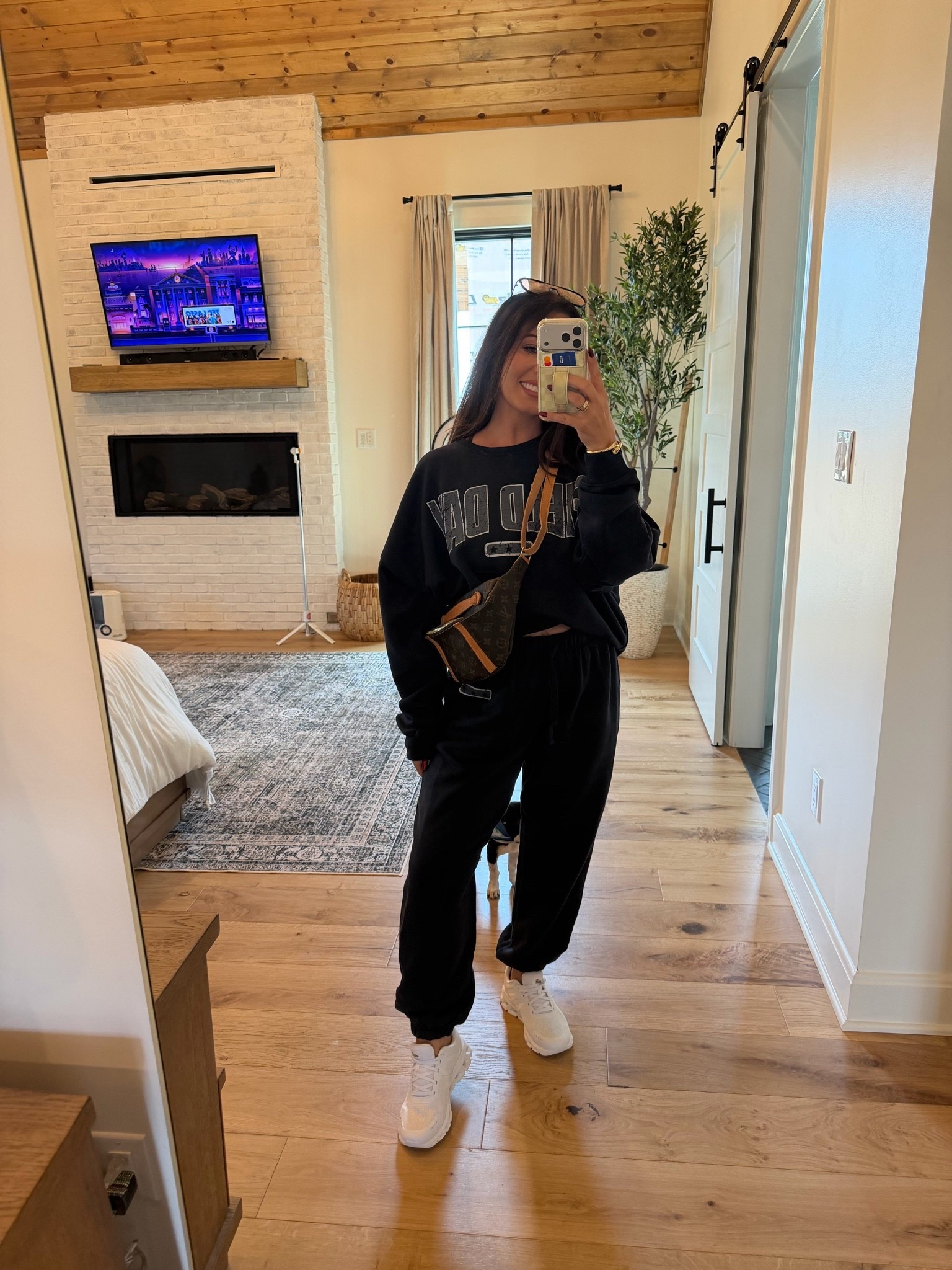 So many errands to run and things to do plus we gotta pack our bags for Utah so I’m rocking this cozy set from Walmart!! I’m in a size small in both pieces

#LTKootd #LTKmomlife #LTKgrwm