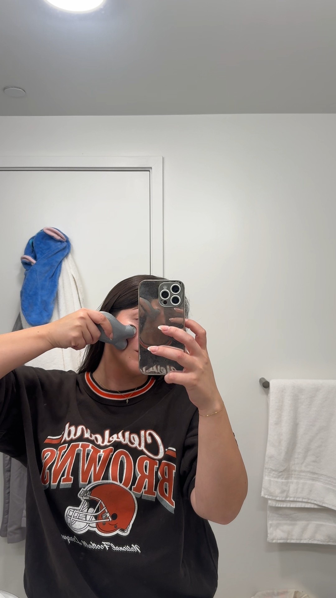 Idk why I ever stop using this facial sculpting tool because it really does snatch my face! 10/10 recommend!! & the mini version is 50% off right now!!! 

#LTKFallSale #LTKBeauty #LTKSaleAlert