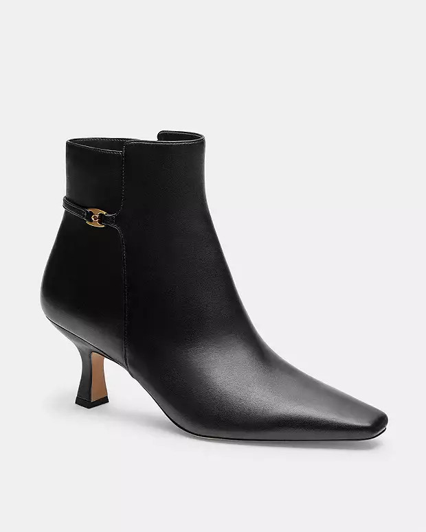 Rebecca Bootie | Coach (US)