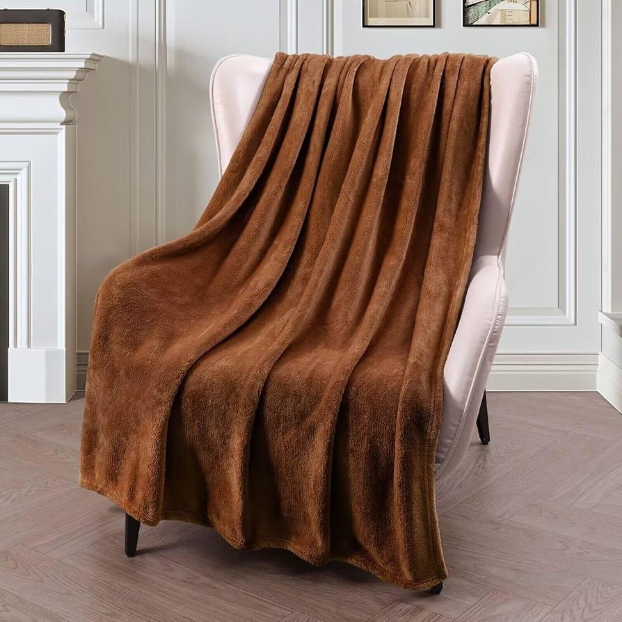 Exclusivo Mezcla Extra Large Fleece Throw Blanket, 50x70 Inches 300GSM Super Warm and Soft Blanke... | Amazon (US)