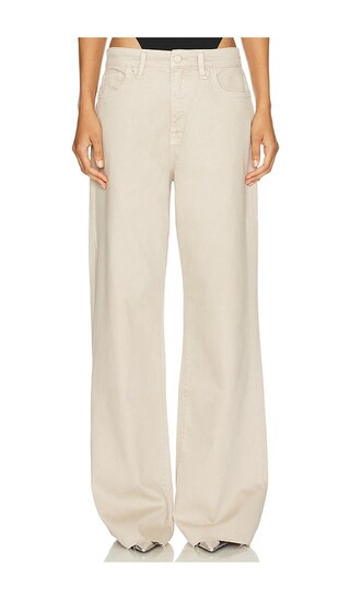 Good American Good Ease Relaxed Jeans in Beige. Taglia 30. Also in 24, 28. | Revolve Clothing (Global)
