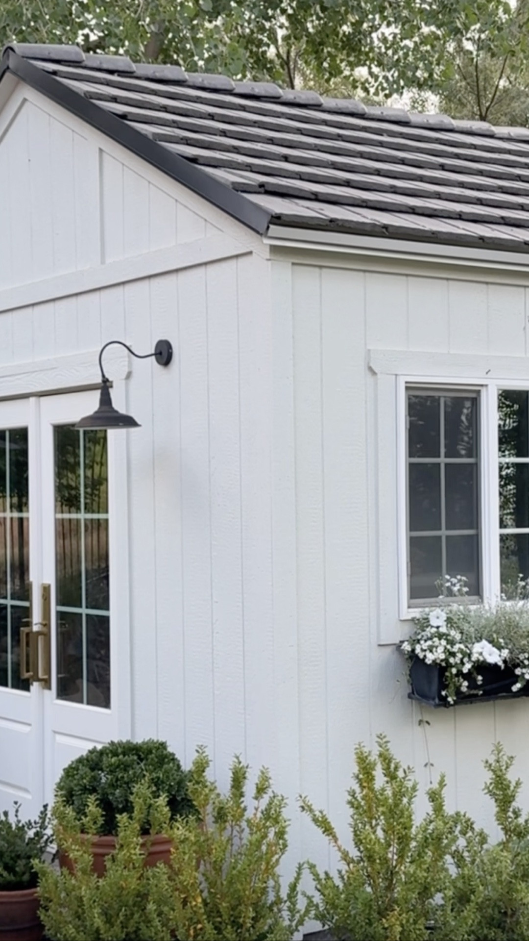 Consider this your reminder to water your window boxes and grab some landscape lighting!

#LTKHome #LTKSeasonal