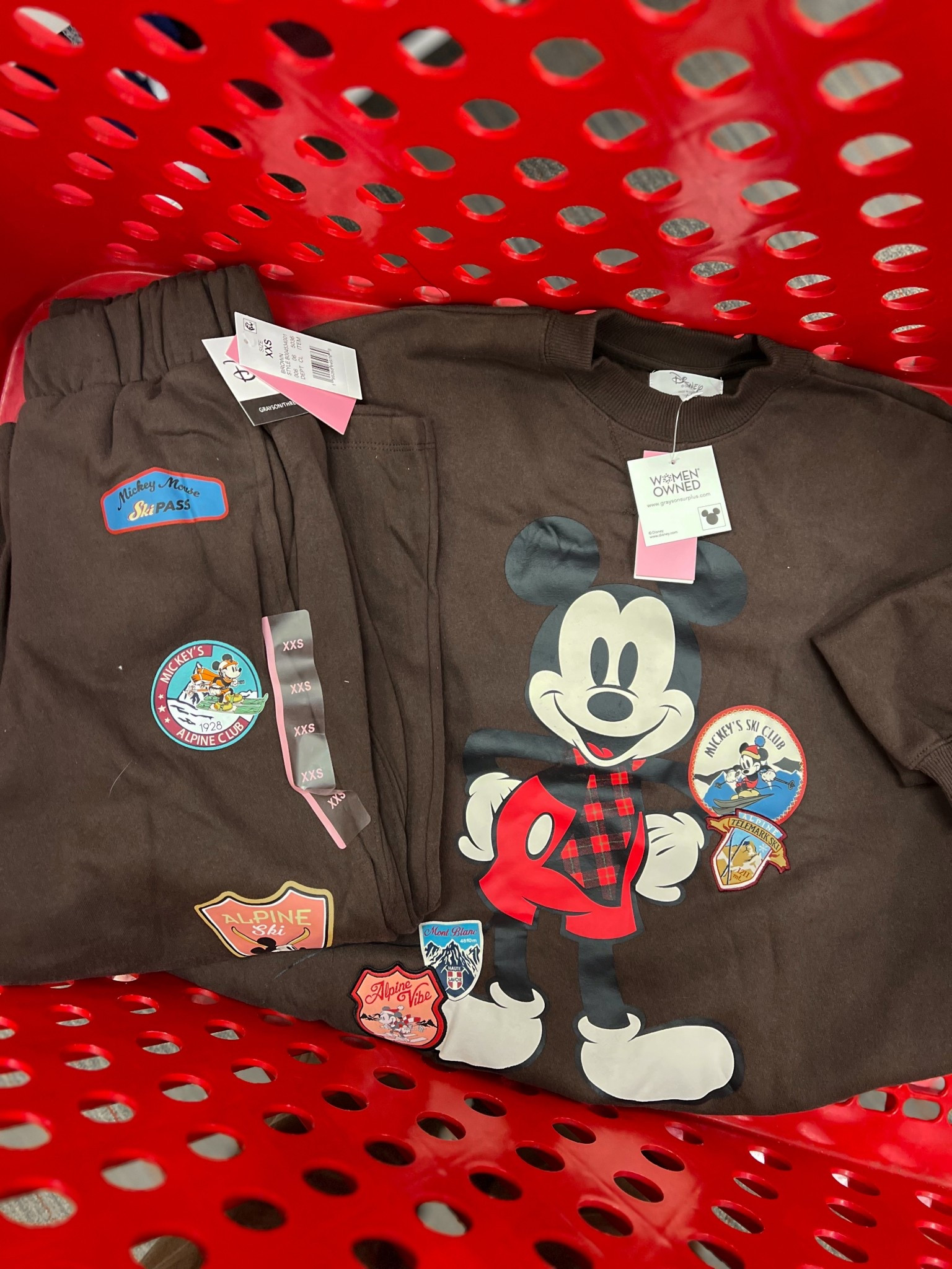 40% off sale ends tonight 

#targerdeals #targetsale #targetcybermonday #cybermonday #disneystyle 

#LTKCyberWeek #LTKSaleAlert