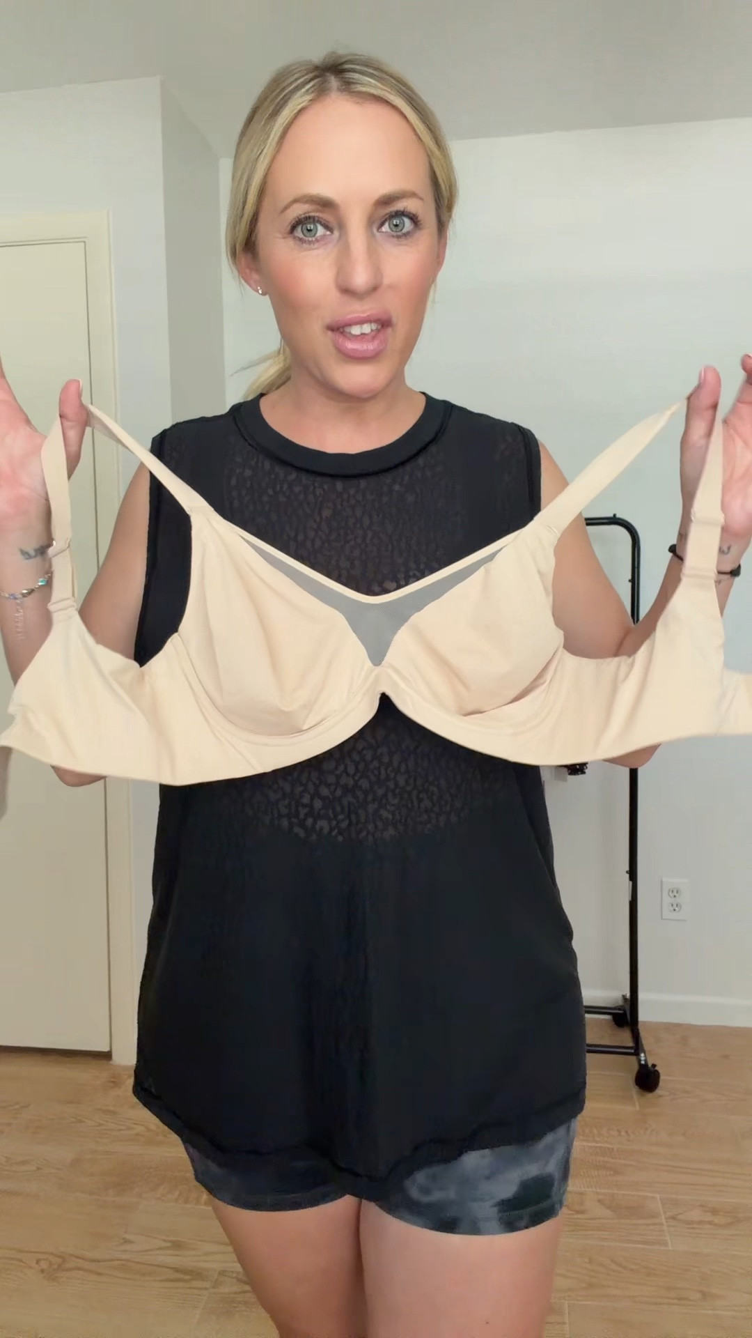 Minimizer bra 

#LTKootd #LTKgrwm #LTKMidsize