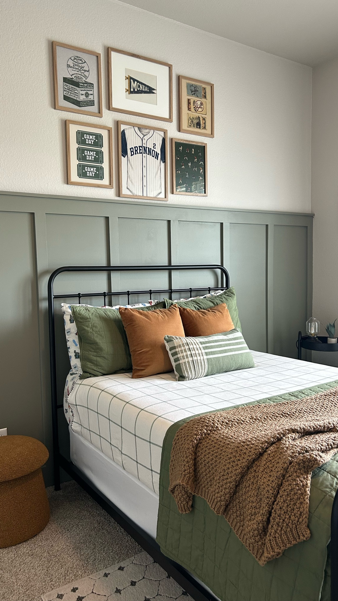 ALL STAR BASEBALL ROOM
Our little slugger outgrew the bed rail era, so I figured perfect time for a slight room refresh. Why not a fun baseball theme?!



#LTKKids #LTKHome
