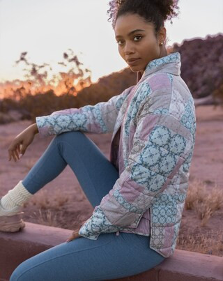 BOLD AND BLOOM JACKET | TravisMathew