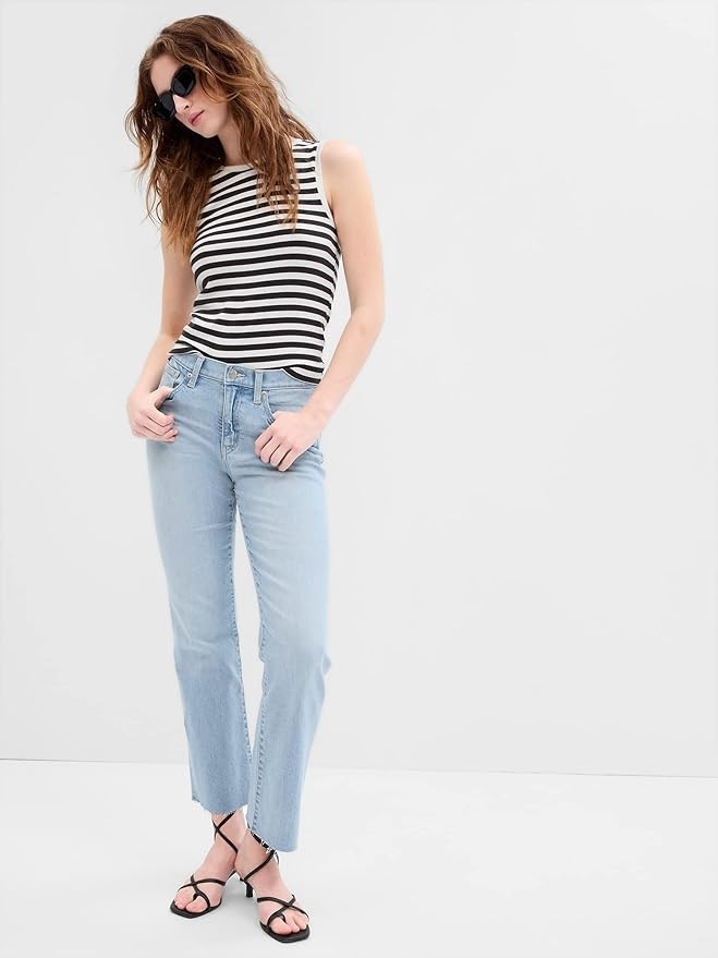 GAP Women's Kick Flare Jeans | Amazon (US)