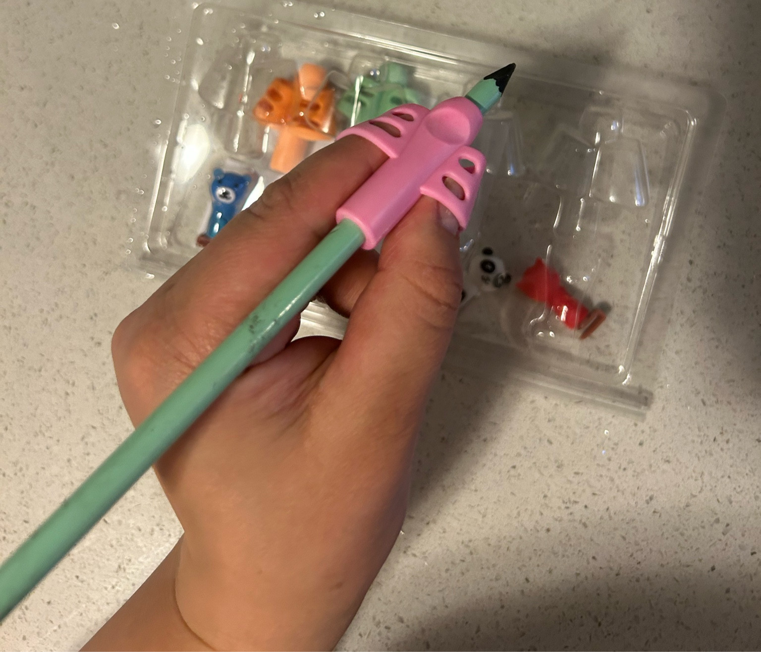  Pencil Grips for Kids Handwriting, 20 PCS (10 Finger Grips+10 Clips), Pencil Grips, Pencil Grips for Kids, Pencil Holder for Kids, Pencil Grippers, Finger Grips for Pencils, Pen Grip