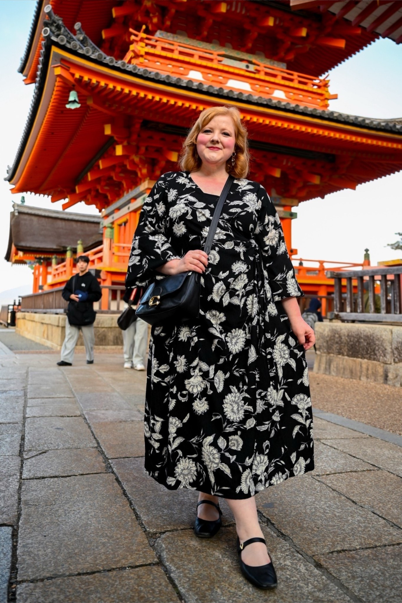 $45 Wrap Dress with code WWWULLA



#LTKPlusSize #LTKootd #LTKTravel