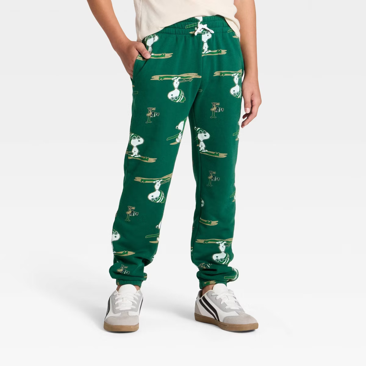 Boys' Snoopy Ski School Fleece Graphic Jogger Pants - Green L | Target