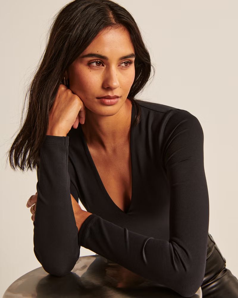 Women's Long-Sleeve Seamless Fabric V-Neck Bodysuit | Women's 30% Off Select Styles | Abercrombie... | Abercrombie & Fitch (US)