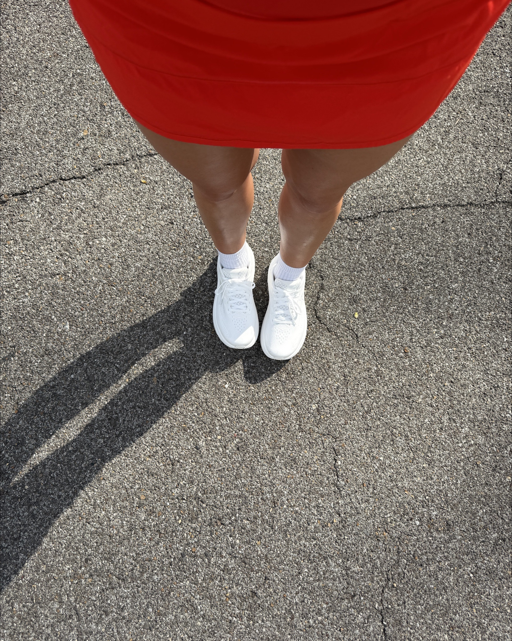 Hot girl walkin’ NON NEGOTIABLES 👟 #HOKA #NEWBALANCE #BONDI #CLIFTON #