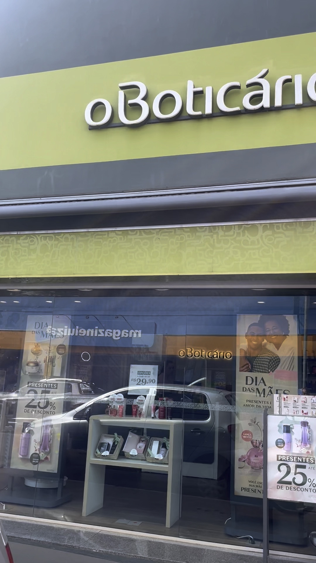 E finalmente consegui retirar meu brinde! Esse foi difícil, mas por aqui não desistimos! 💪🏻

Eu amei o cheiro da linha lilac, se tornou um dos preferidos do momento 🥰

📣 Pra retirar, é só baixar o App O Boticário, procurar o banner da campanha (geralmente é o segundo), fazer on cadastro e verificar a disponibilidade na loja mais próxima. Depois é só buscar e ser feliz! 

Me conta se você já retirou o seu e manda pra aquela pessoa que não pode perder! 😍

A campanha vai até 03/05.

#promo #promocao #promoção #desconto #ofertas #gratis #mimo #oboticario #nativaspa #lilac
#DesafioLTKCon24

#LTKbeauty #LTKbrasil #LTKsalealert