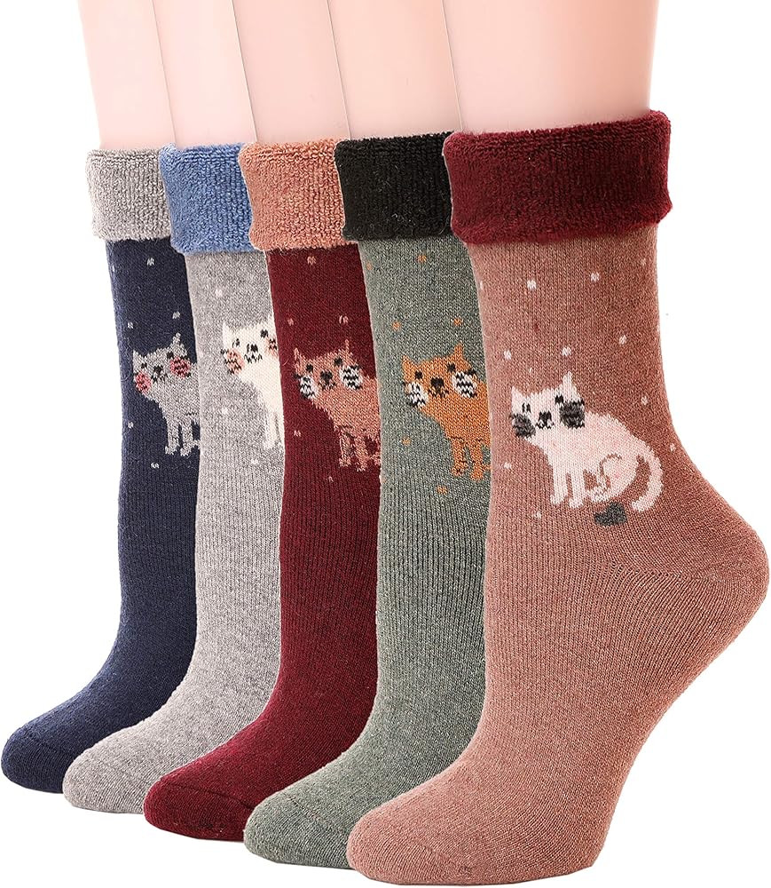 Amazon.com: EBMORE Women Wool Socks Winter Warm Hiking Thick Thermal Cozy Boot Crew Comfy Socks 5... | Amazon (US)