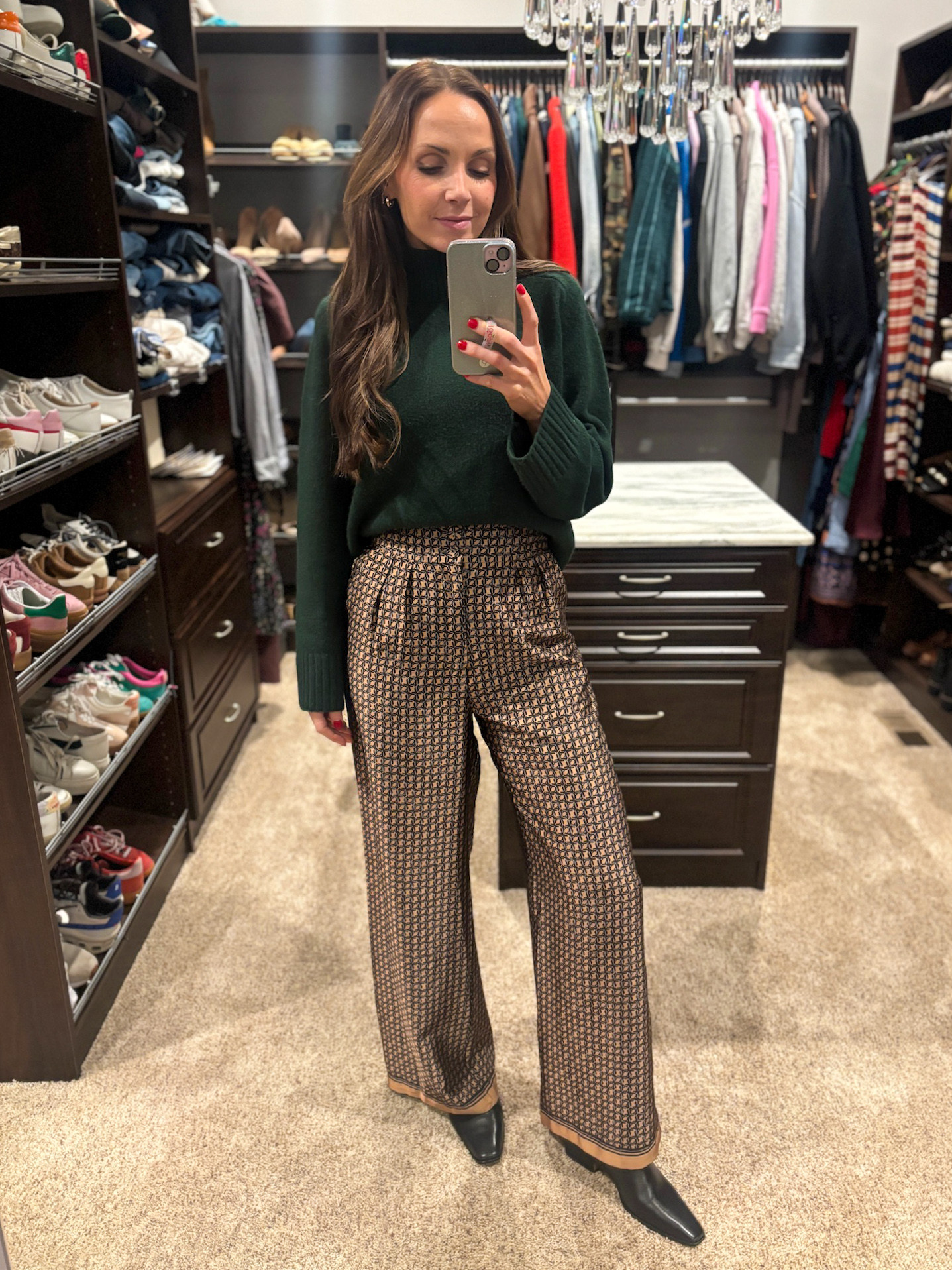 Thursday OOTD
@abercrombie mock neck Turtle neck
@Dillards Pants 
@stevemadden boots 

 

#LTKgrwm #LTKootd