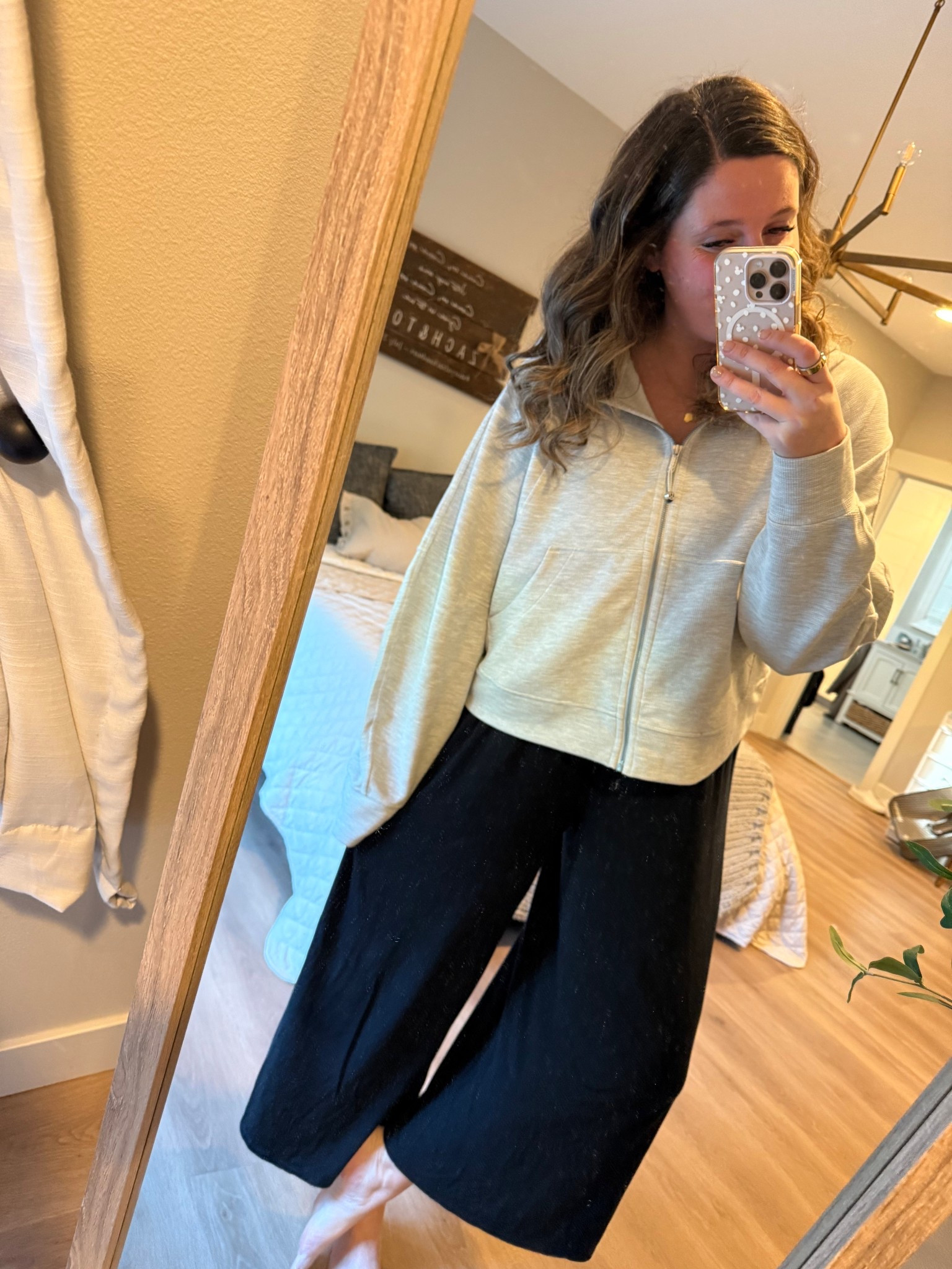 New Year’s Eve comfy 

#LTKdayinmylife #LTKmomlife #LTKMidsize