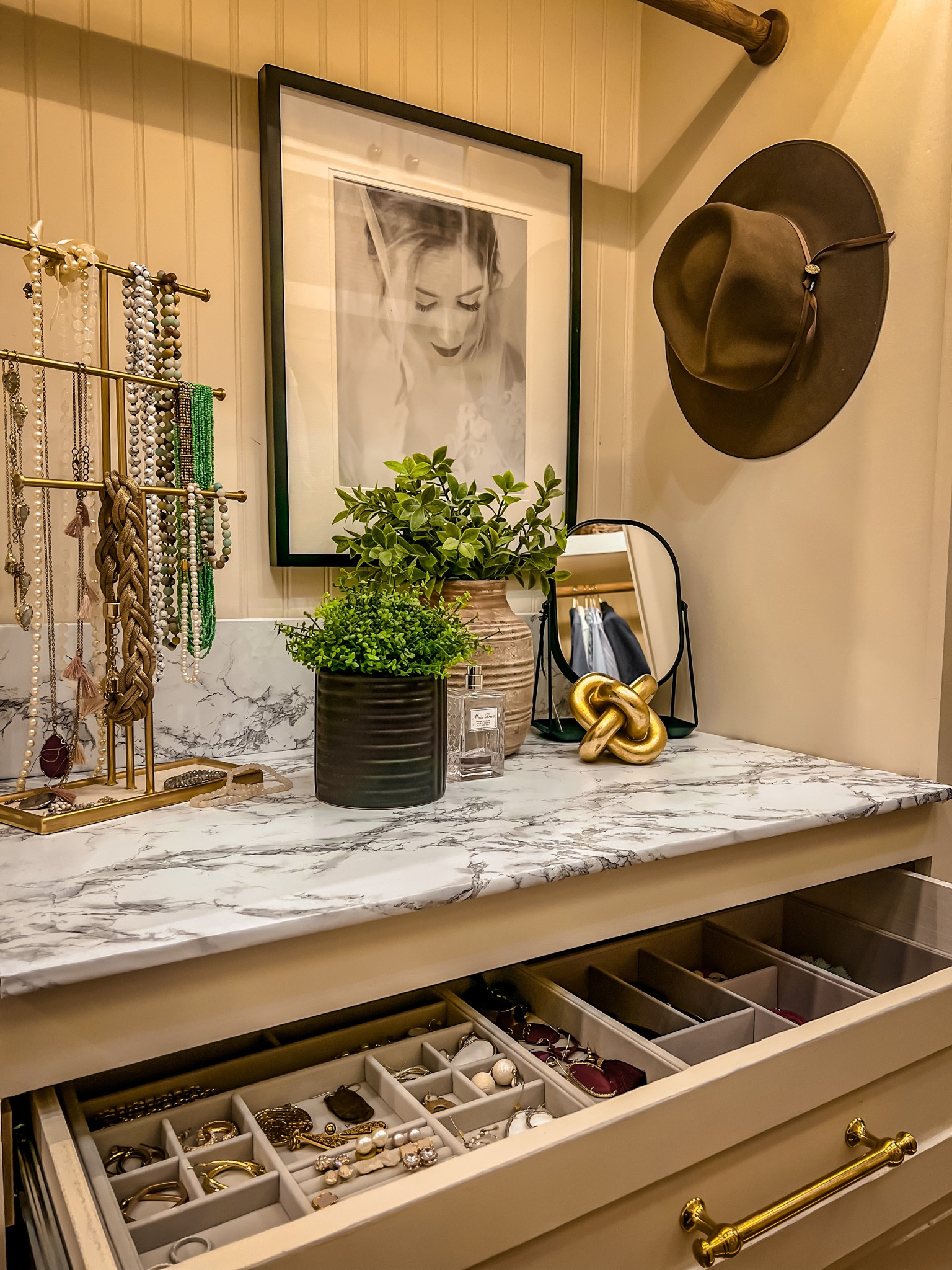 I finished my dream closet! Check out my favorite #jewelryorganization! 

#LTKhome