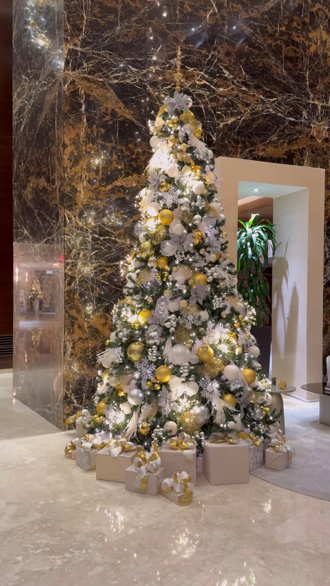 Christmas decorations ideas

#LTKHome #LTKFindsUnder50 #LTKHoliday