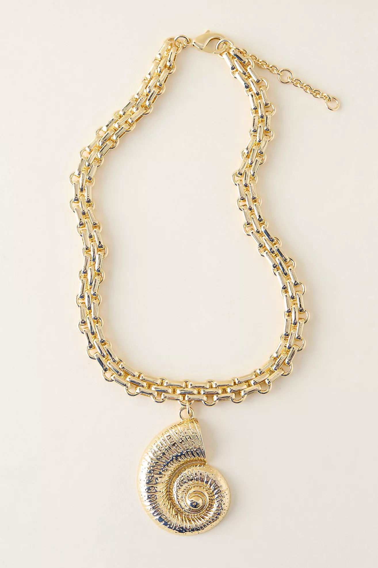 Chunky Spiral Shell Pendant Necklace | Anthropologie (UK)