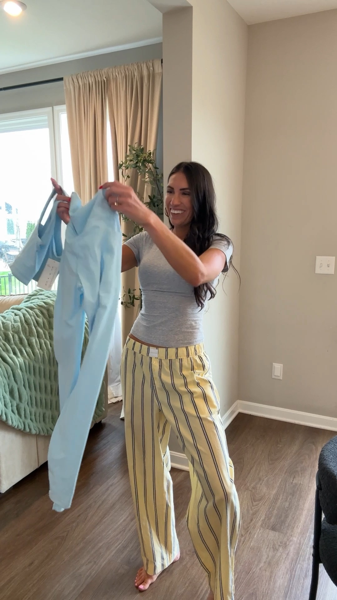 Giveaway so one of you can be as cozy as we are!! Finally made the switch to @cariloha and now I get it. Cooling, soft, and my bed feels like a little luxury moment every night  To win the spa at home bundle (4 towels + bathrobe) follow these steps:
Follow @whereyourheartisnow & @cariloha 
Like the post
Tag a friend who you want to help get cozy at home 
Comment SHOP & I’ll send you the link and you can use code YOURHEART35 for 35% off. Giveaway closes on April 30. #CarilohaPartner 