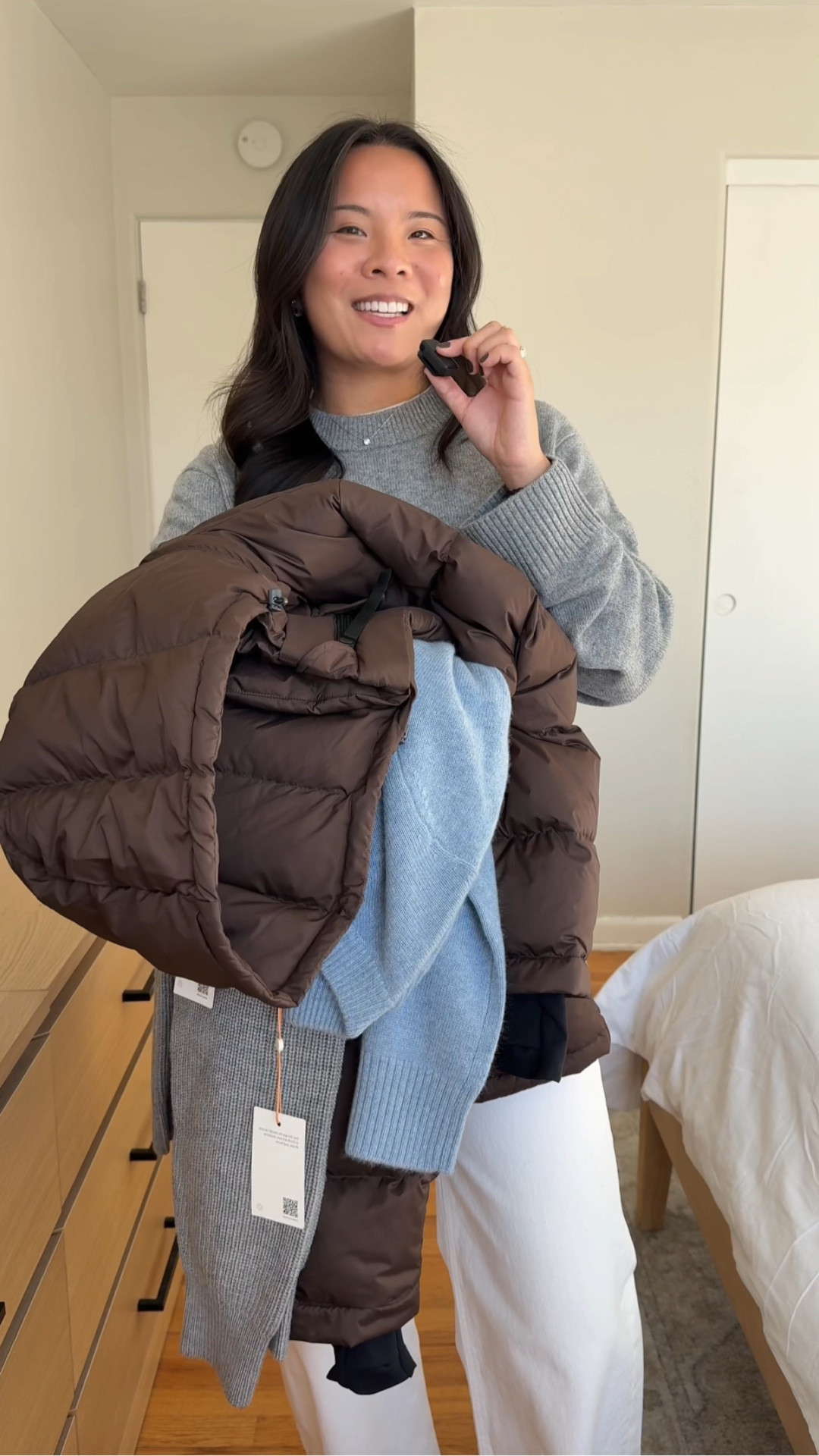 Staying warm and cozy this season in my Quince cashmere sweaters and their ultra-warm puffer! 🤎❄️
#QuincePartner @onequince
