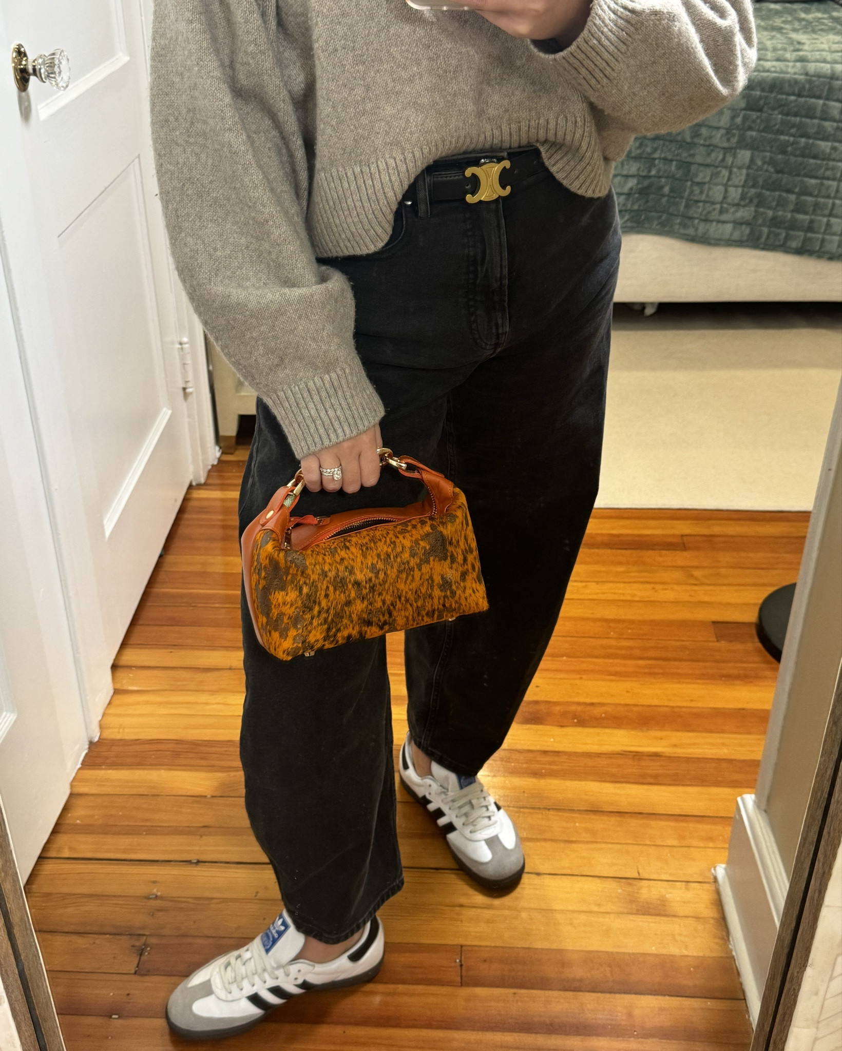 I love a pop of color when it comes to a bag. 

#LTKGiftGuide #LTKItBag #LTKSeasonal