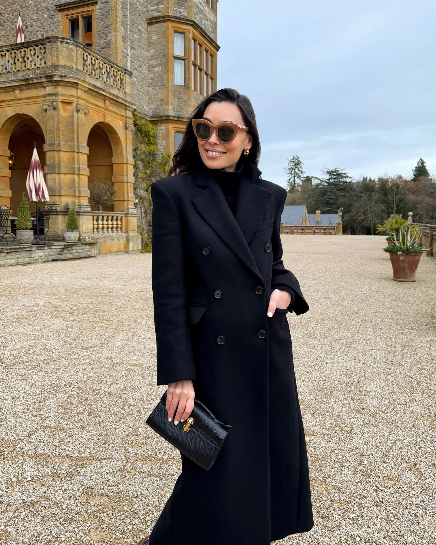 If I were starting my timeless wardrobe from scratch these are the 20 classic pieces I would have in it. Classic style, capsule wardrobe, winter outfit, Kat Jamieson style. 

#LTKootd #LTKSeasonal #LTKTravel