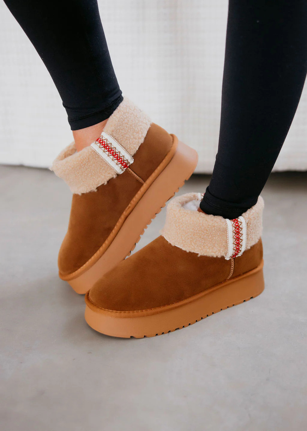 Kie Platform Sherpa Foldover Boot | Lauriebelles