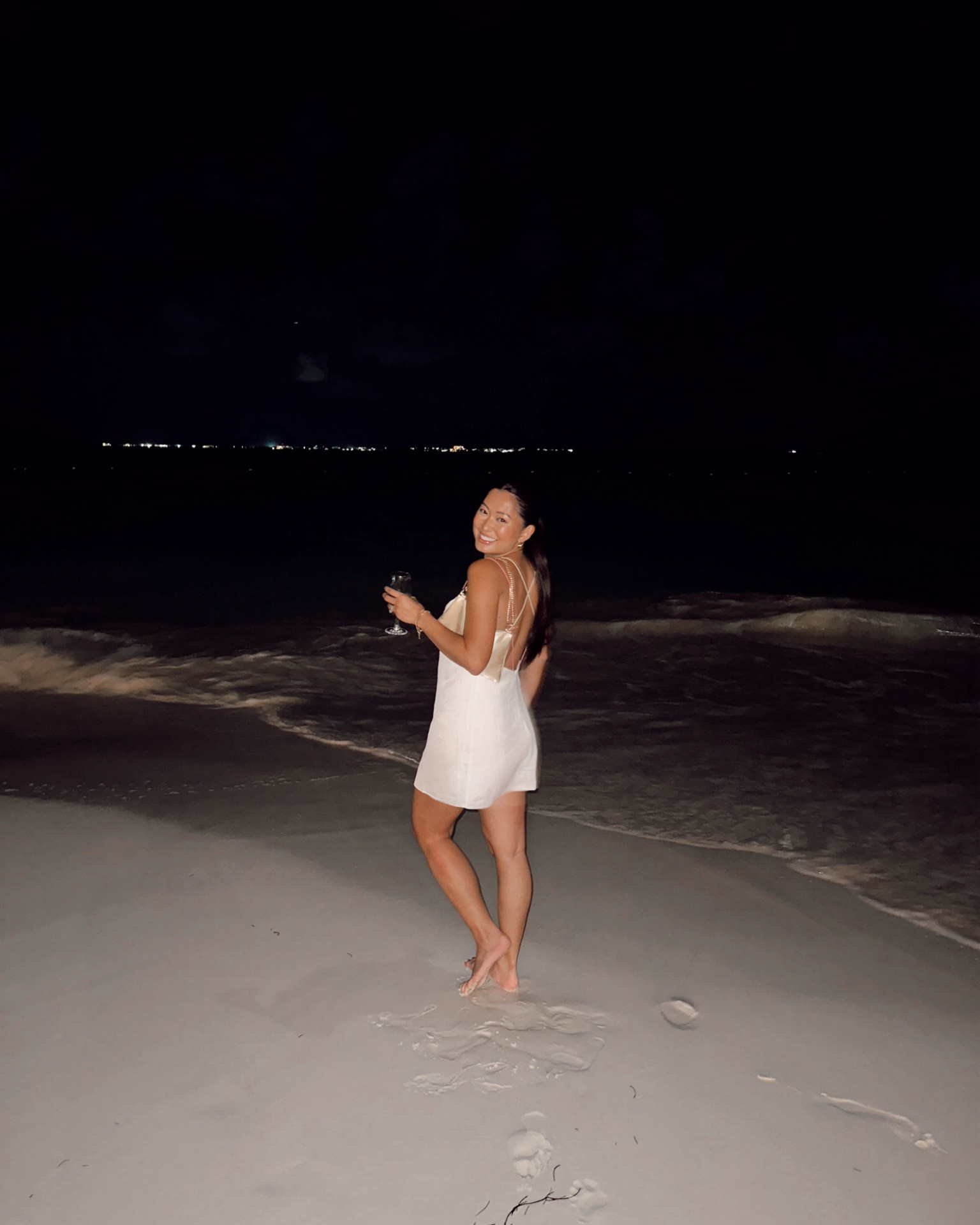 Date night in Cancun 🌴🍷🤍 

#LTKtravel #LTKparties #LTKswim