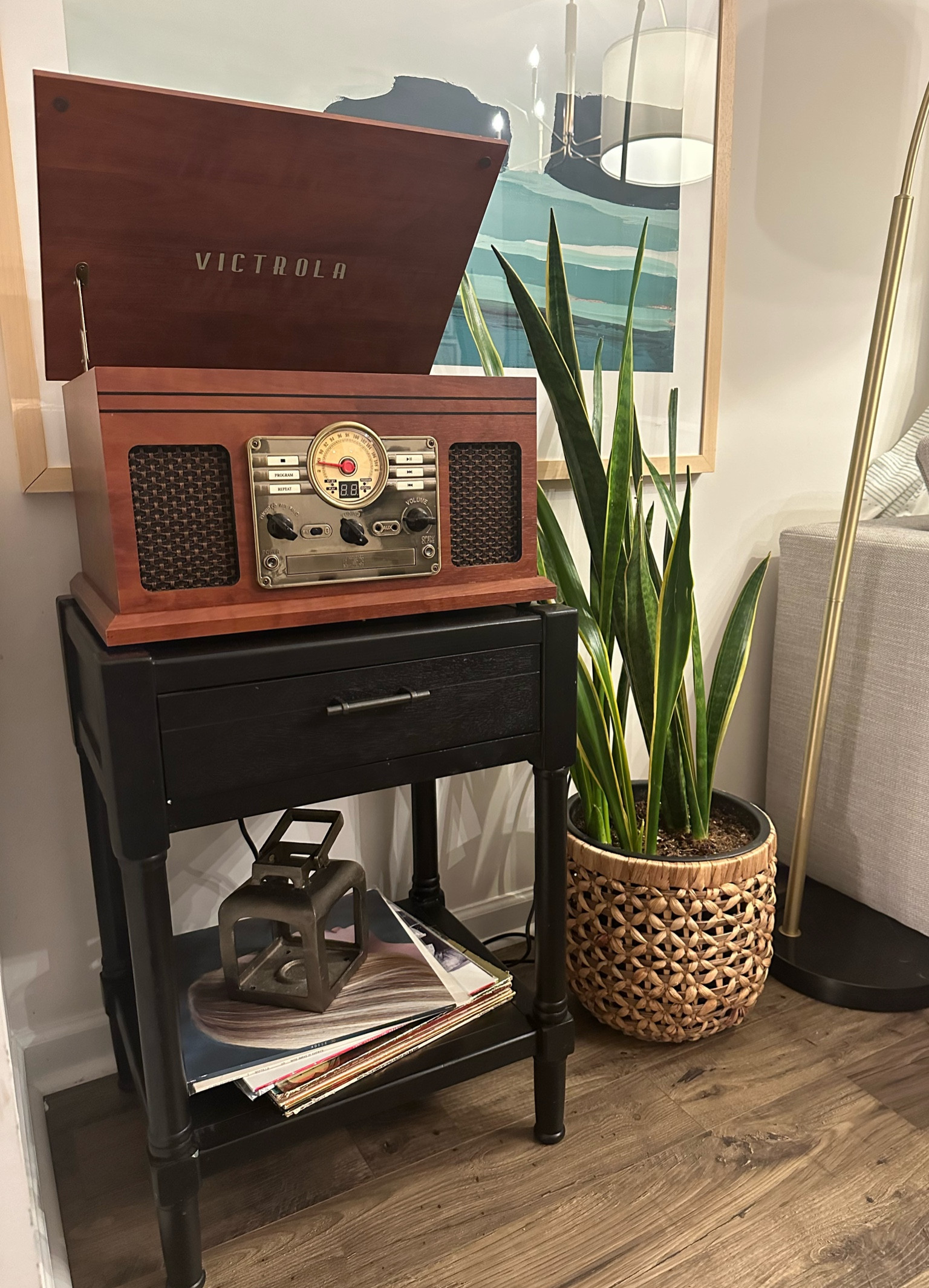 Everything about this little nook in our home makes me warm 🍁

#LTKHome #LTKSaleAlert #LTKFindsUnder100