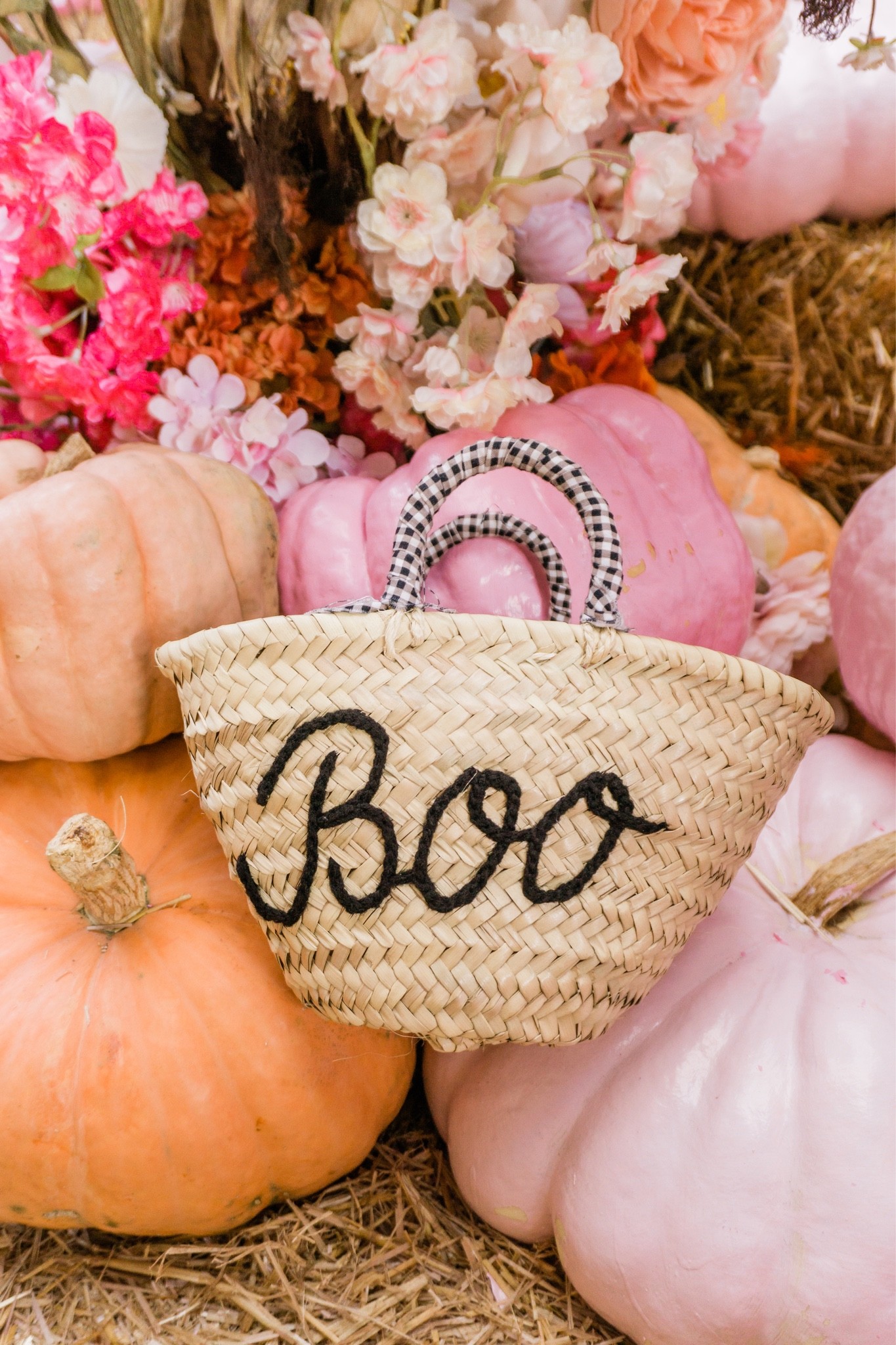 Bag is from Breck & Grier  I’ve linked similar ones below! 🧡🎃

#LTKSeasonal #LTKHalloween #LTKitbag