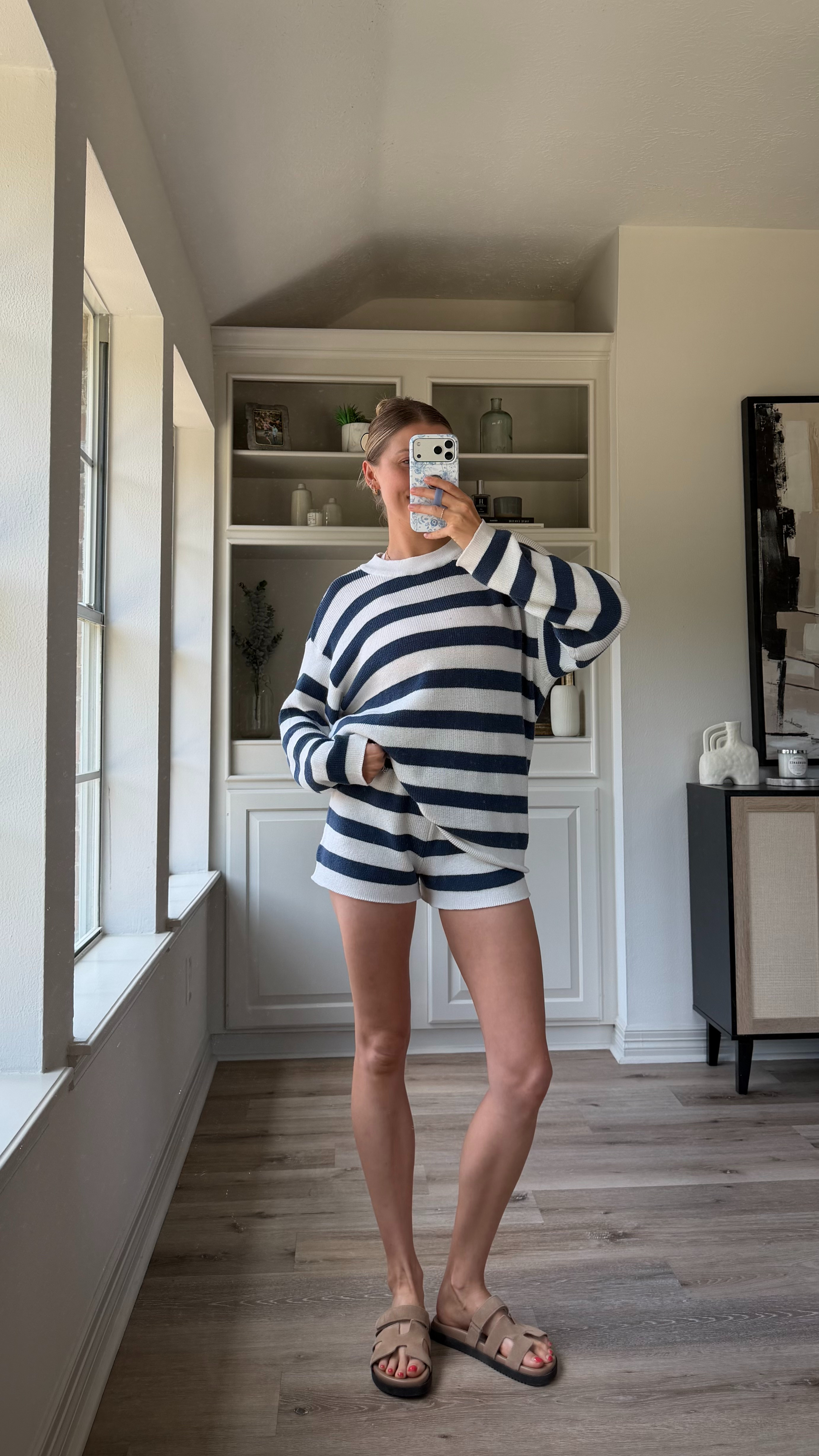 Cute, casual matching lounge set! Wearing medium 

 