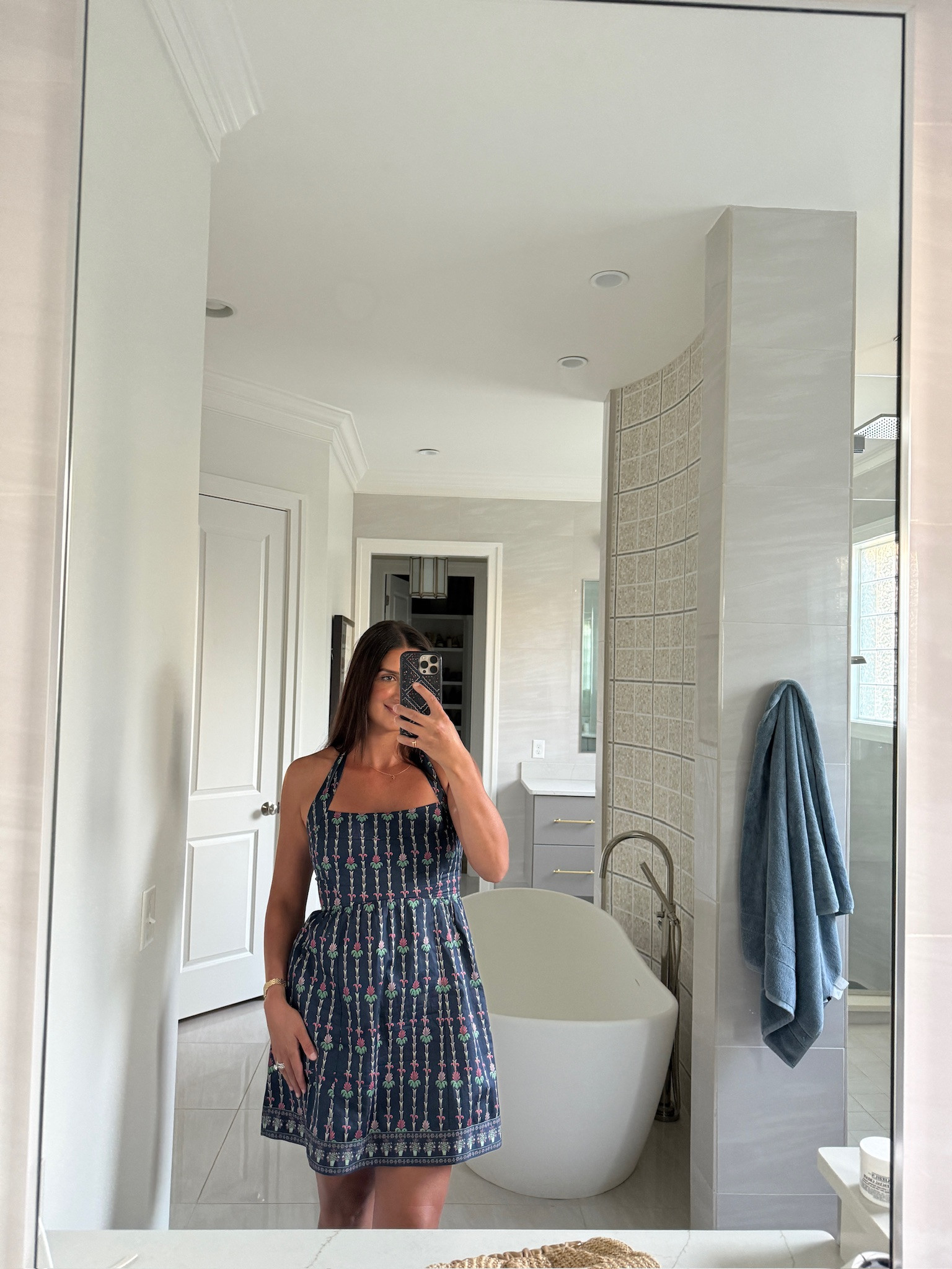 Love this print + comes in different styles!

TTS: M

Hill house, hill house dresses, dress finds, summer dress, summer dresses, floral dresses, halter neck dresses, Grace white

#LTKootd #LTKgrwm #LTKSeasonal