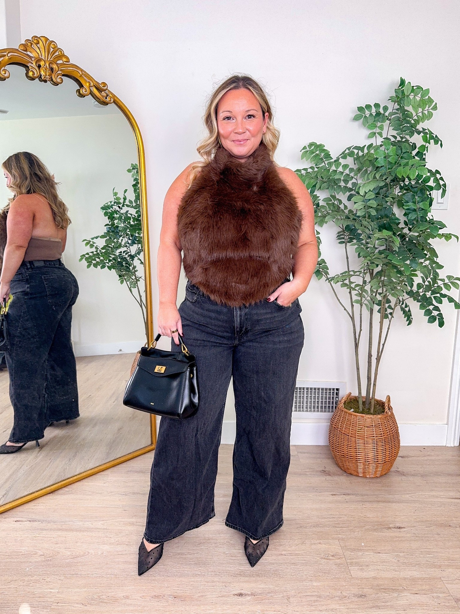 American Eagle LTK fall sale code 30% off through 9/29! LTKFALLSALE at checkout for discount!
Anthropologie top size 12
Jeans size 14 SHORT

Fall outfit, date night style, petite style, fall style, fall trends, jeans, denim, wide leg jeans, American Eagle, Anthropologie, holiday styles, holiday outfit 

#LTKMidsize #LTKFallSale #LTKStyleTip