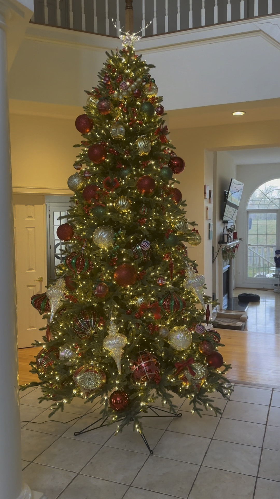 🎄✨ Just put up my first Christmas tree of 2025, and I couldn't be more excited! The winter holidays have always held a special place in my heart, reminding me of my childhood. It brings back memories of the grand, vintage tree in the city center adorned with beautiful reds and greens. Let the festivities begin! ❤️💚 #ChristmasSpirit #HolidayCheer

#LTKWatchNow #LTKHoliday #LTKSeasonal