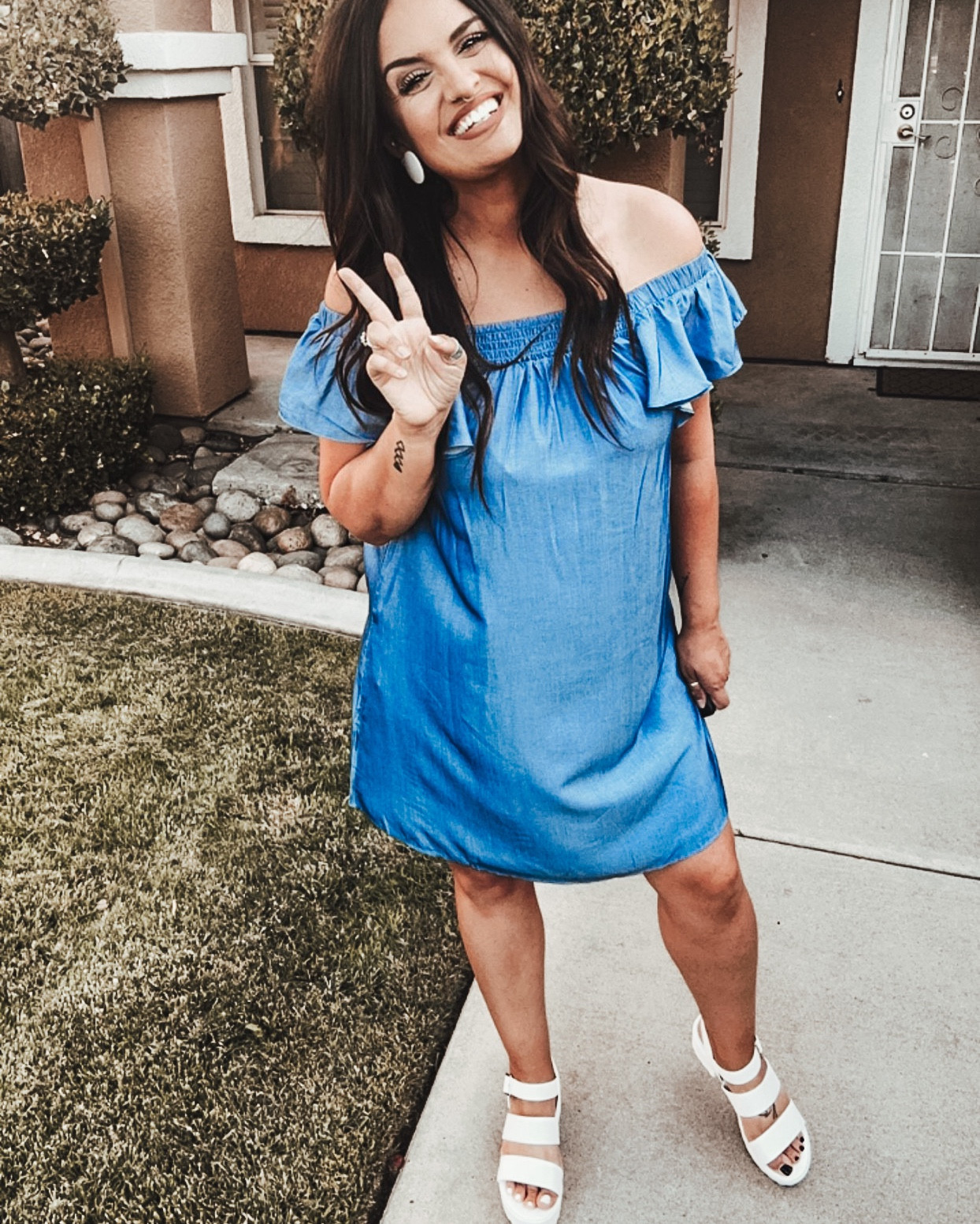 Dress (cheaper material, but good for the price): Amazon
Shoes: Amazon
Earrings: Amazon

#LTKstyletip #LTKfindsunder50 #LTKbeauty