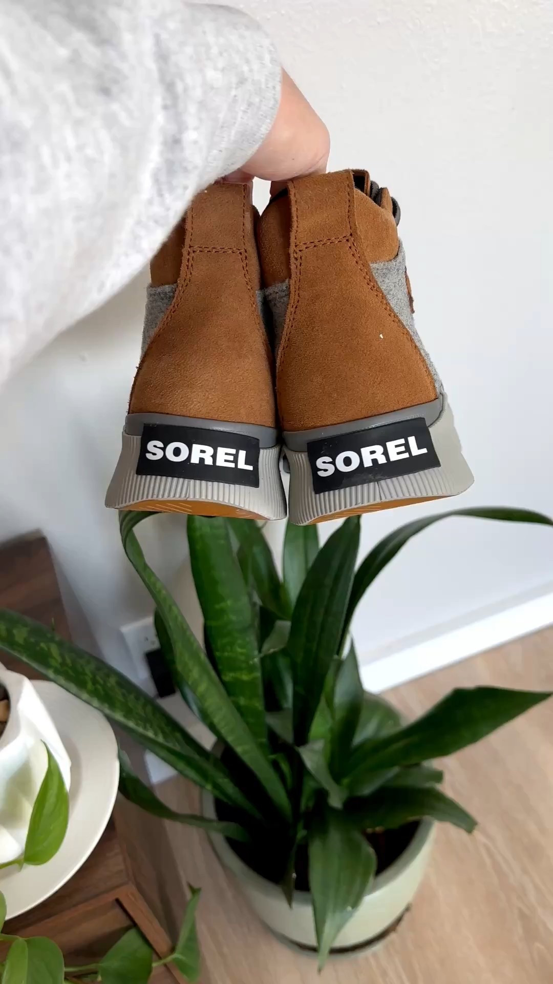 SOREL Out N About Classic Felt Suede Waterproof Boots – the perfect women’s fall + winter boots. Stylish, cozy, and durable for everyday wear, rain or shine. A must-have for your cold weather wardrobe! 🍂❄️ #LTKFallStyle #SORELBoots #WinterOutfits #LTKShoeCrush

#LTKFindsUnder100 #LTKSeasonal #LTKShoeCrush