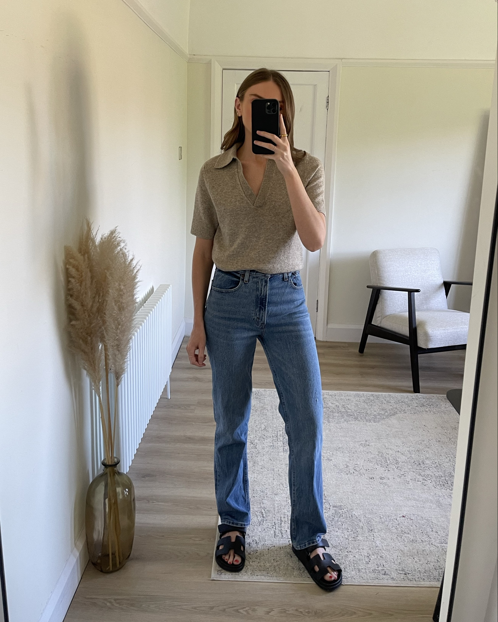 Abercrombie 20% off
Wearing a medium in the beige v neck sweater 
26Reg in the Ultra High Rise 90s Straight Jean Store Item: 155-555-02982-278
Web Item: 311431/155-2644-2982-278
Im 5ft 6


Wardrobe essentials, wardrobe staples, blue straight leg jeans


#AugustBrandSpotlight #LTKeurope #LTKuk