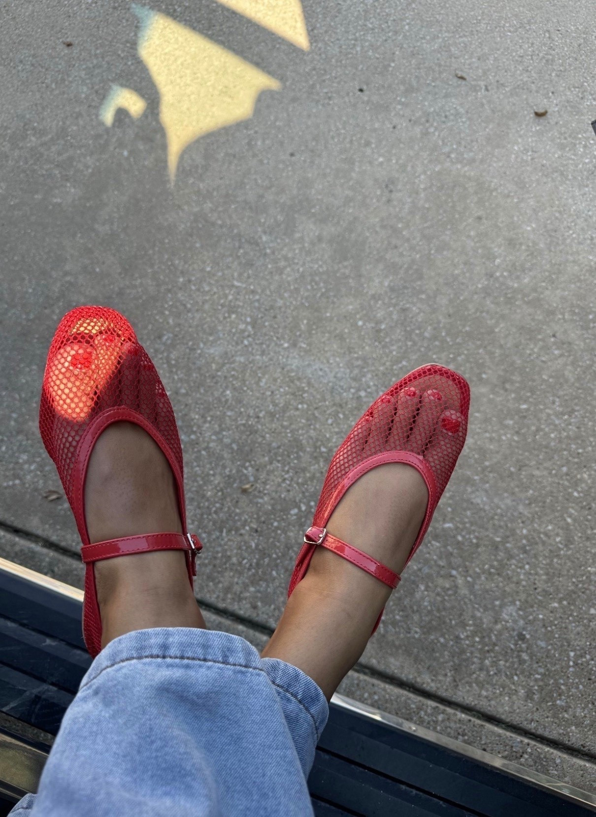 a pop of red always makes the outfit more fun ❤️✨ these mesh flats are giving cool girl energy and comfort at the same time

#redflats #shoestyle #statementshoes #everydayfashion #meshflats #streetstyle #outfitdetails #fashionfinds #casualstyle #trendyfashion

#LTKdayinmylife #LTKootd #LTKSeasonal