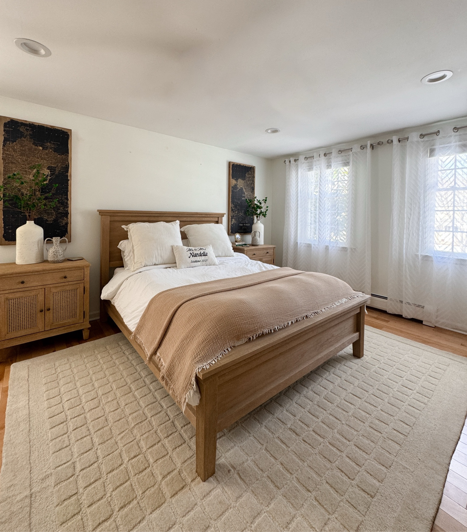 Bedroom spring refresh— the perfect neutral rug (this is an 8x10)

#LTKFindsUnder100 #LTKHome #LTKSeasonal