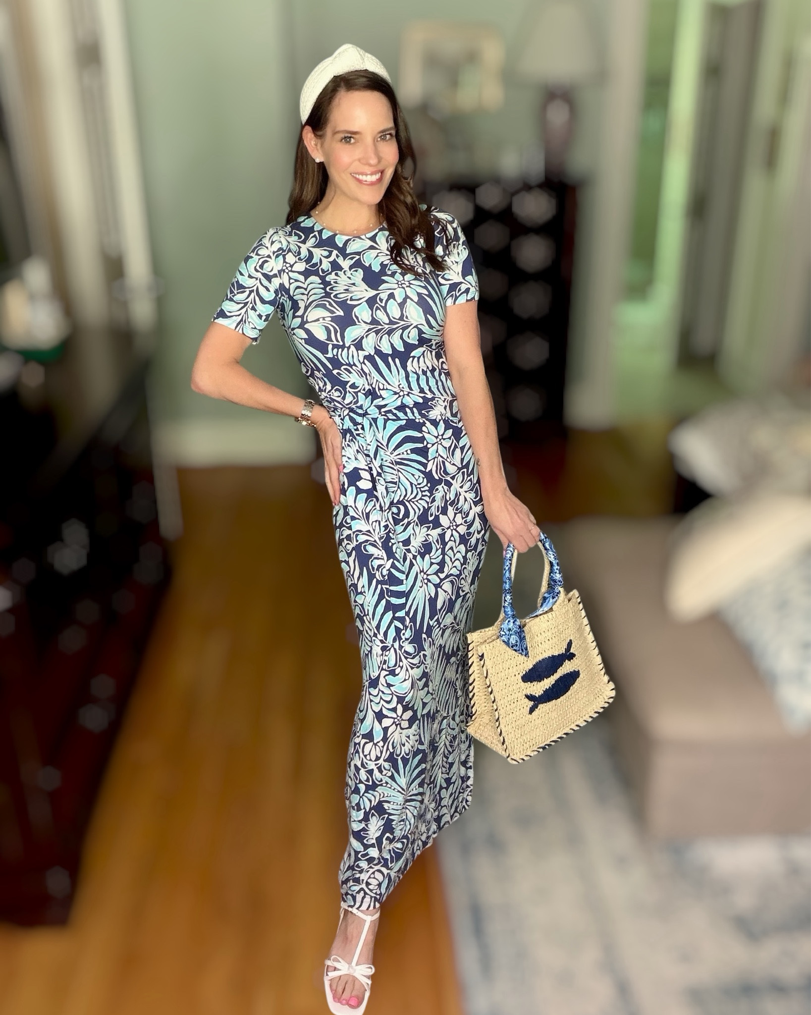 Blue & White Coastal Maxi 💙🤍 Preppy Summer Look


A classic blue & white moment 💙🤍 This Lilly Pulitzer maxi is such a flattering, easy summer piece—perfect for everything from brunch to beach days. Paired it with simple white sandals, a woven tote, and pearl details for that effortless coastal, preppy vibe ✨

Love how polished but comfortable this look is—one of those throw-on-and-go outfits that always feels put together!

blue and white outfit, Lilly Pulitzer maxi dress, coastal style outfit, preppy summer style, woven tote bag, white sandals outfit, classic feminine style, summer maxi dress look

#LTKootd #LTKOver40 #LTKSaleAlert