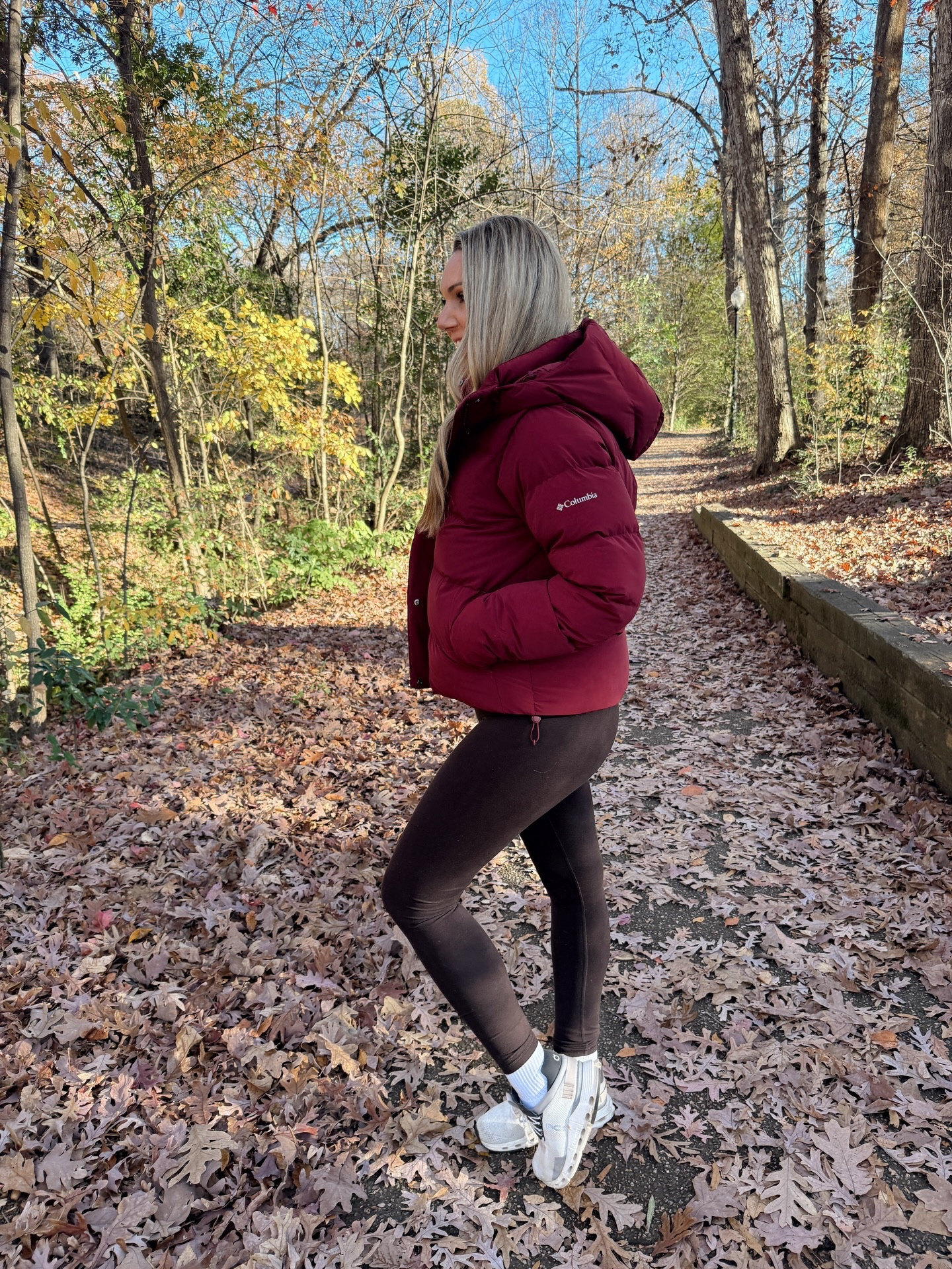 Feeling cozy, warm, & very obsessed with the Amaze Puff Jacket from @columbia1938 ❄️🧸☁️ #columbiapartner 

Comment “Link” for this puffer to be sent directly to your inbox 🙌

Thank you for this beautiful winter Jacket @columbia1938 🫶#wintercoat #outerwear #columbiajacket #over30style