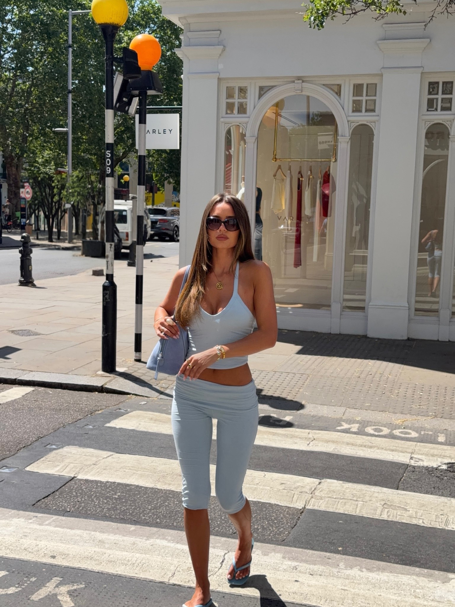 blue capri

#LTKsummer #LTKeurope #LTKuk