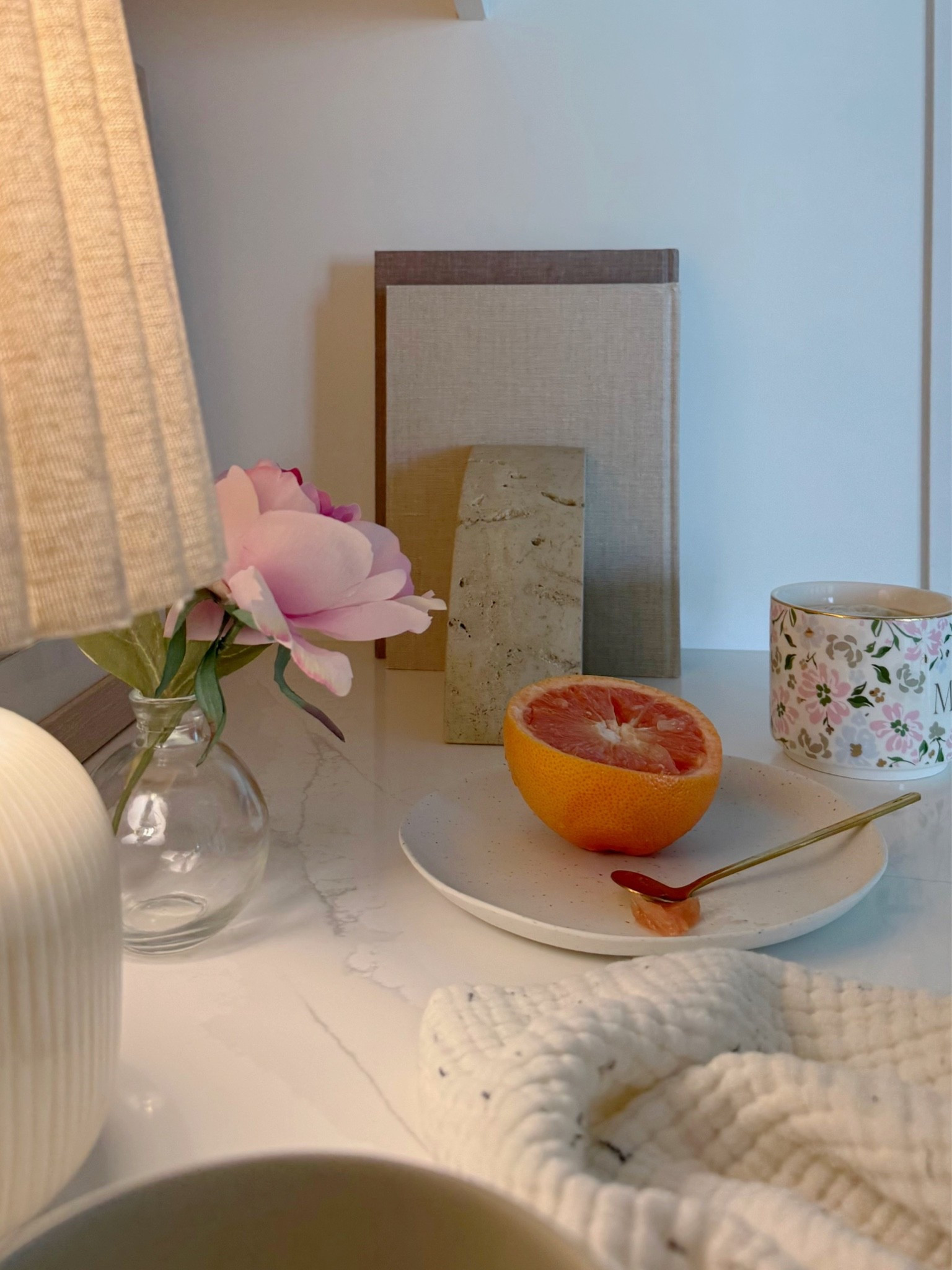 #coffeebar #coffeug #mommig #kitcheninspo #kitchendecor #minilamp

#LTKMothersDay #LTKHome