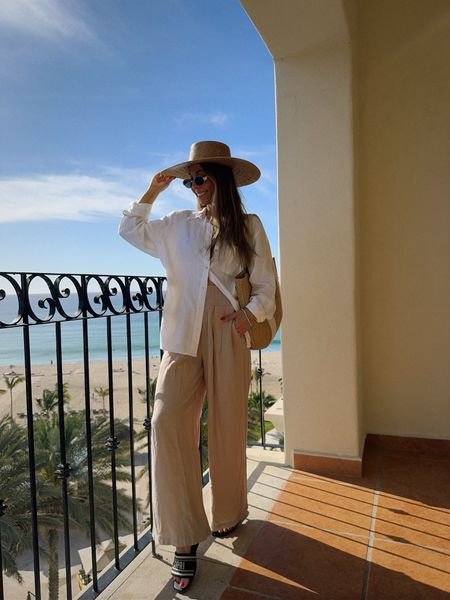 Easy flowy beach day outfit! Size large linen shirt size small linen pants I’m 5’5”


#LTKtravel #LTKfindsunder50 #LTKstyletip