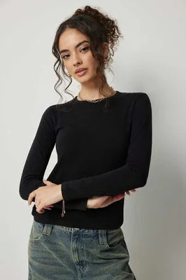 Basic Long Sleeve T-Shirt | Ardene
